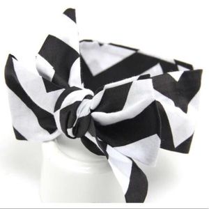 Baby knotted headband